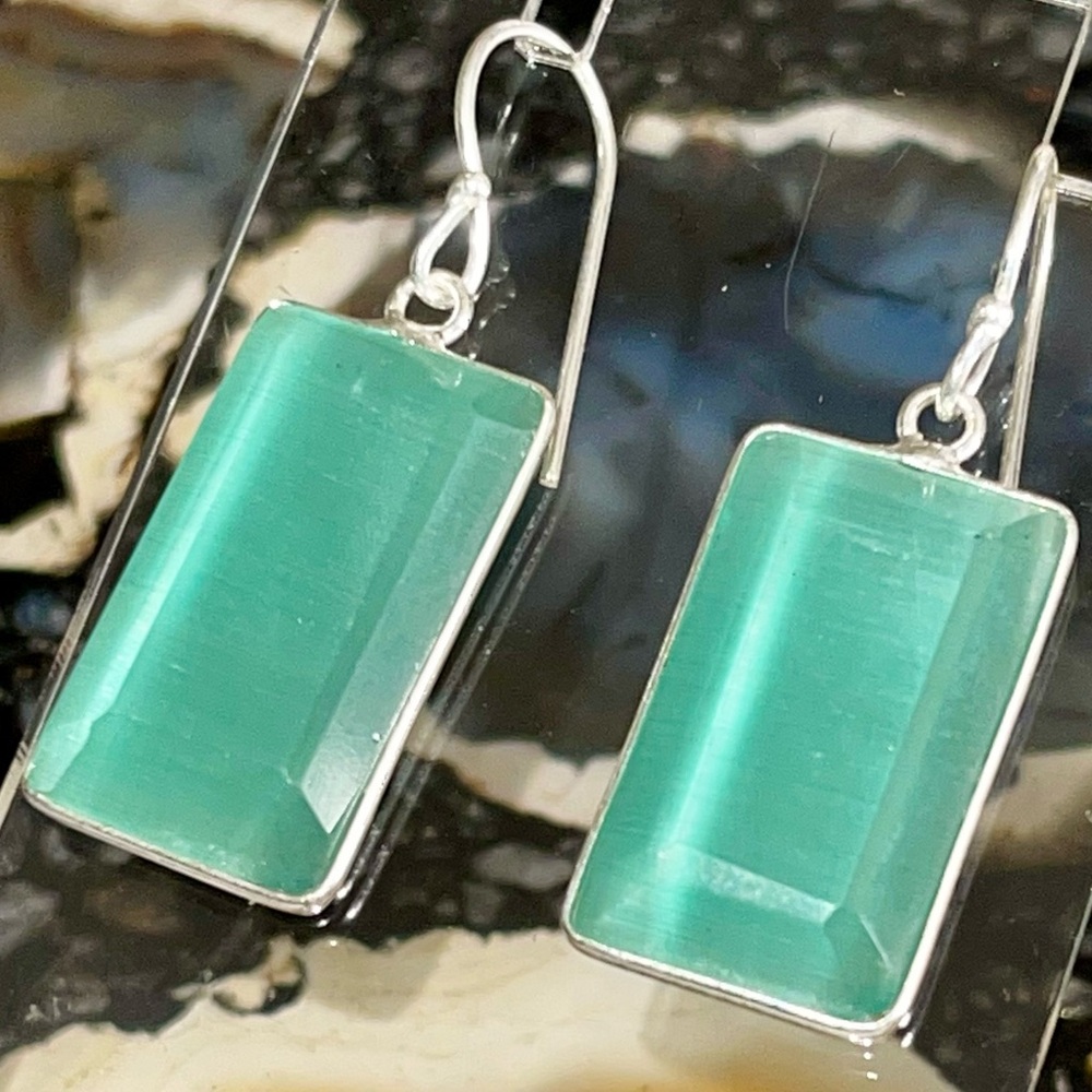 Blue Green Cat’s Eye Earrings 1 1/2”